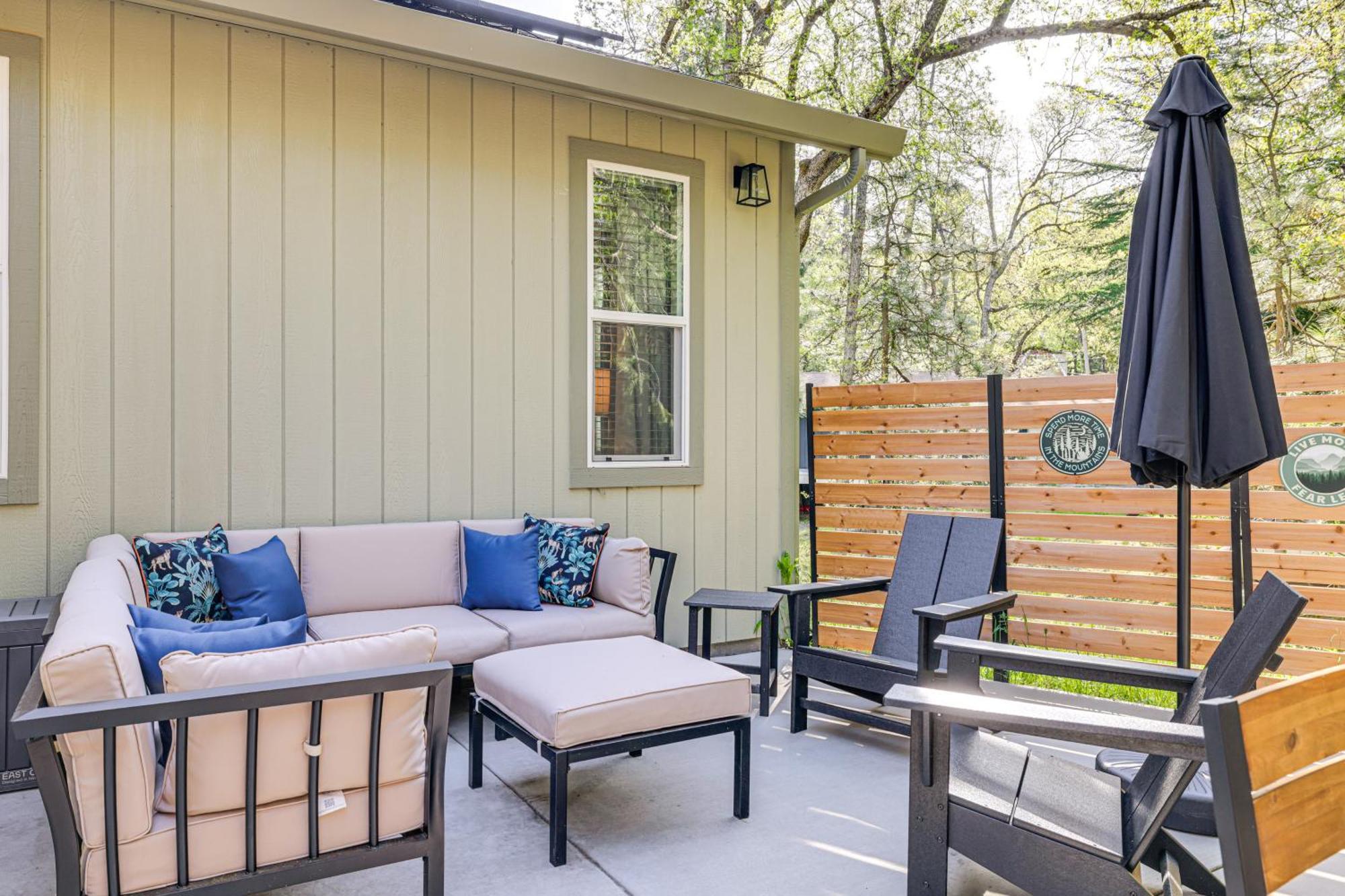 Picturesque Escape With Patio And Game Room! *