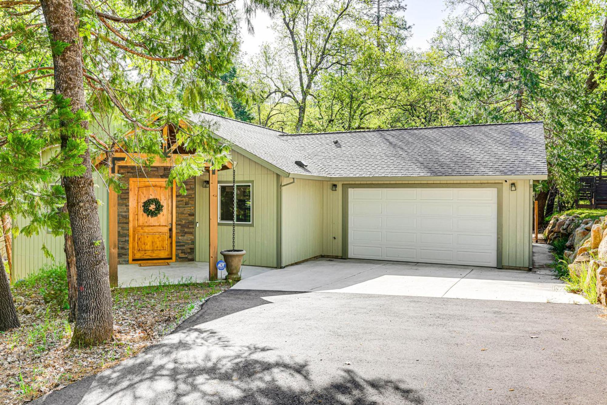 Picturesque Escape With Patio And Game Room!