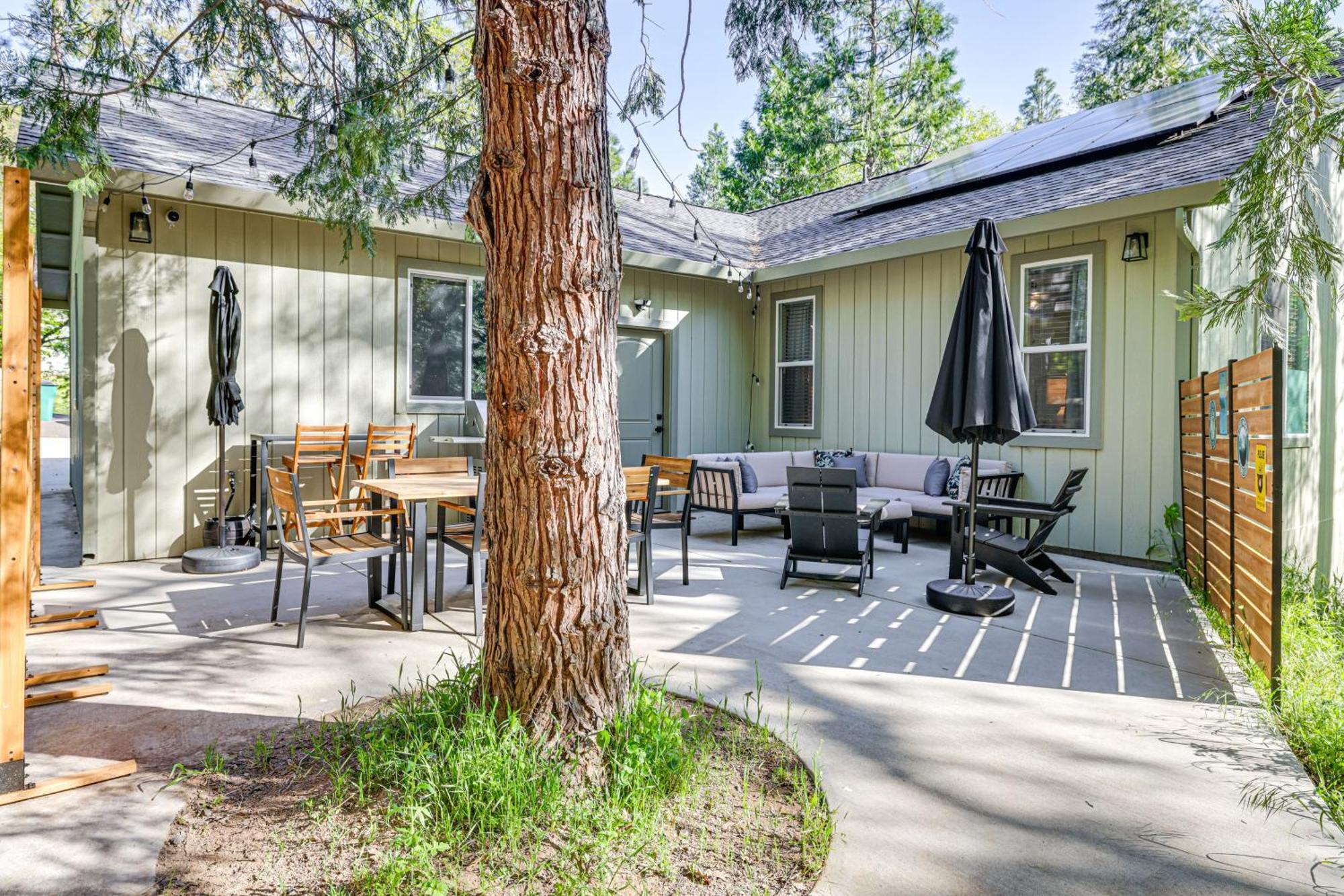 Casa vacanze Picturesque Escape With Patio And Game Room! *